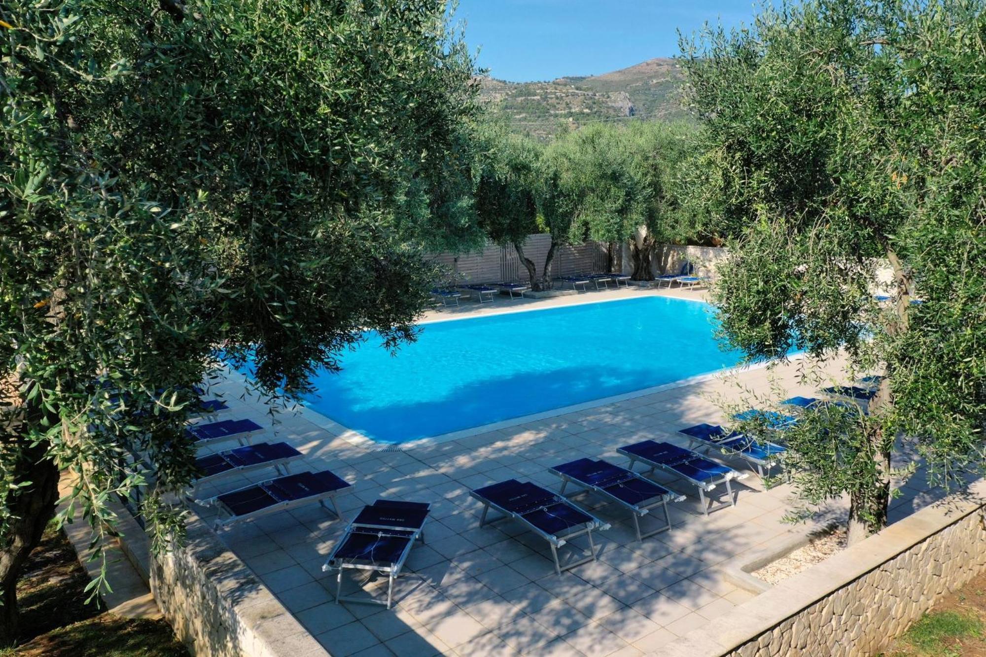 Saracena Holiday Home Featured With Private Beach And Swimming Pool Mattinata Dış mekan fotoğraf