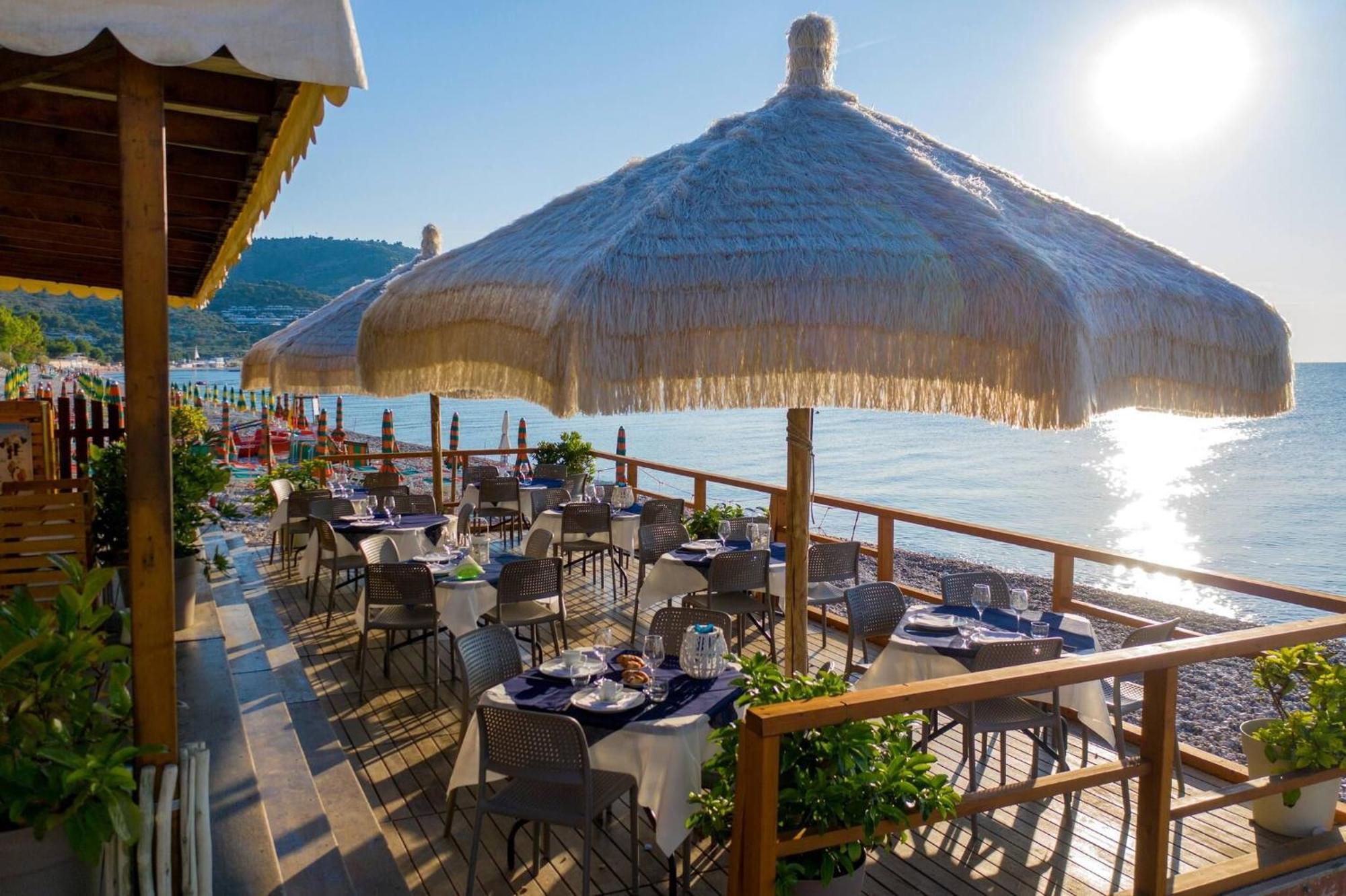 Saracena Holiday Home Featured With Private Beach And Swimming Pool Mattinata Dış mekan fotoğraf