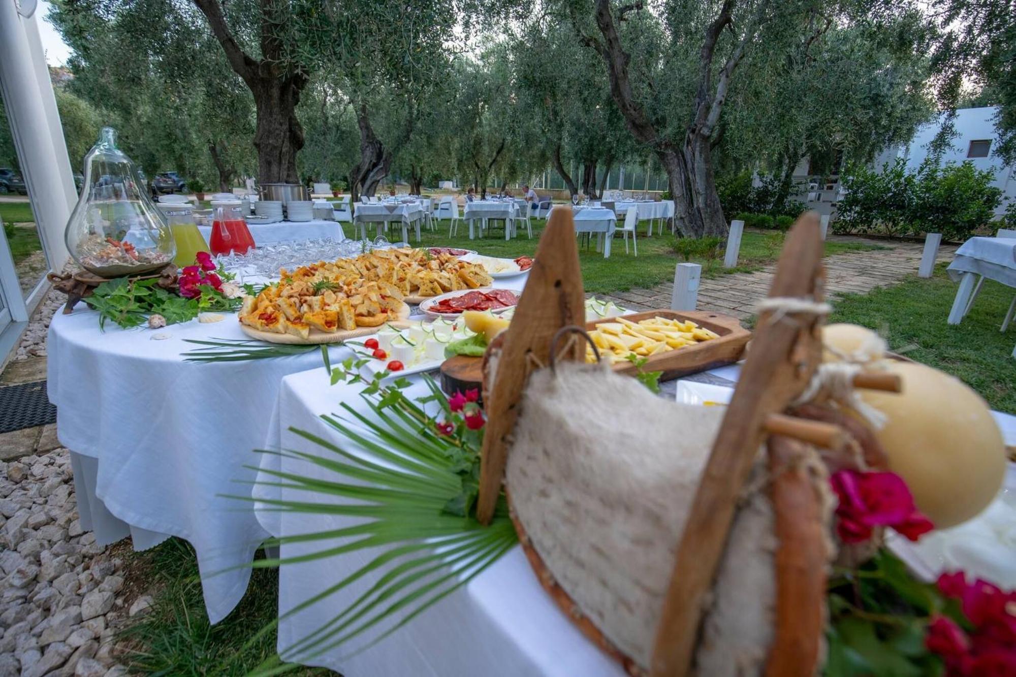 Saracena Holiday Home Featured With Private Beach And Swimming Pool Mattinata Dış mekan fotoğraf