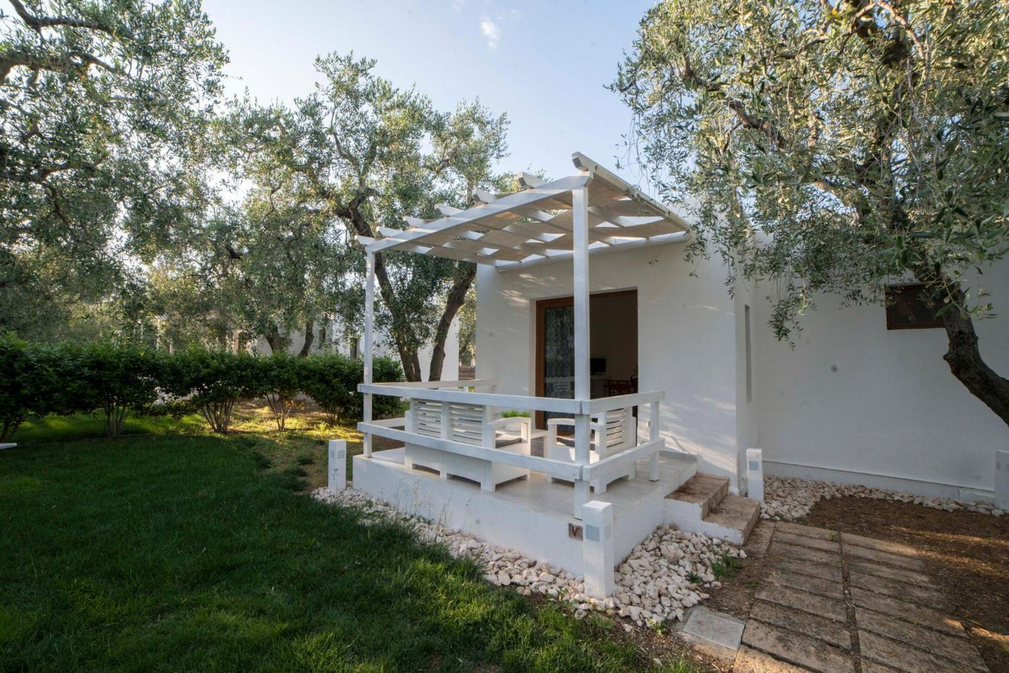 Saracena Holiday Home Featured With Private Beach And Swimming Pool Mattinata Dış mekan fotoğraf