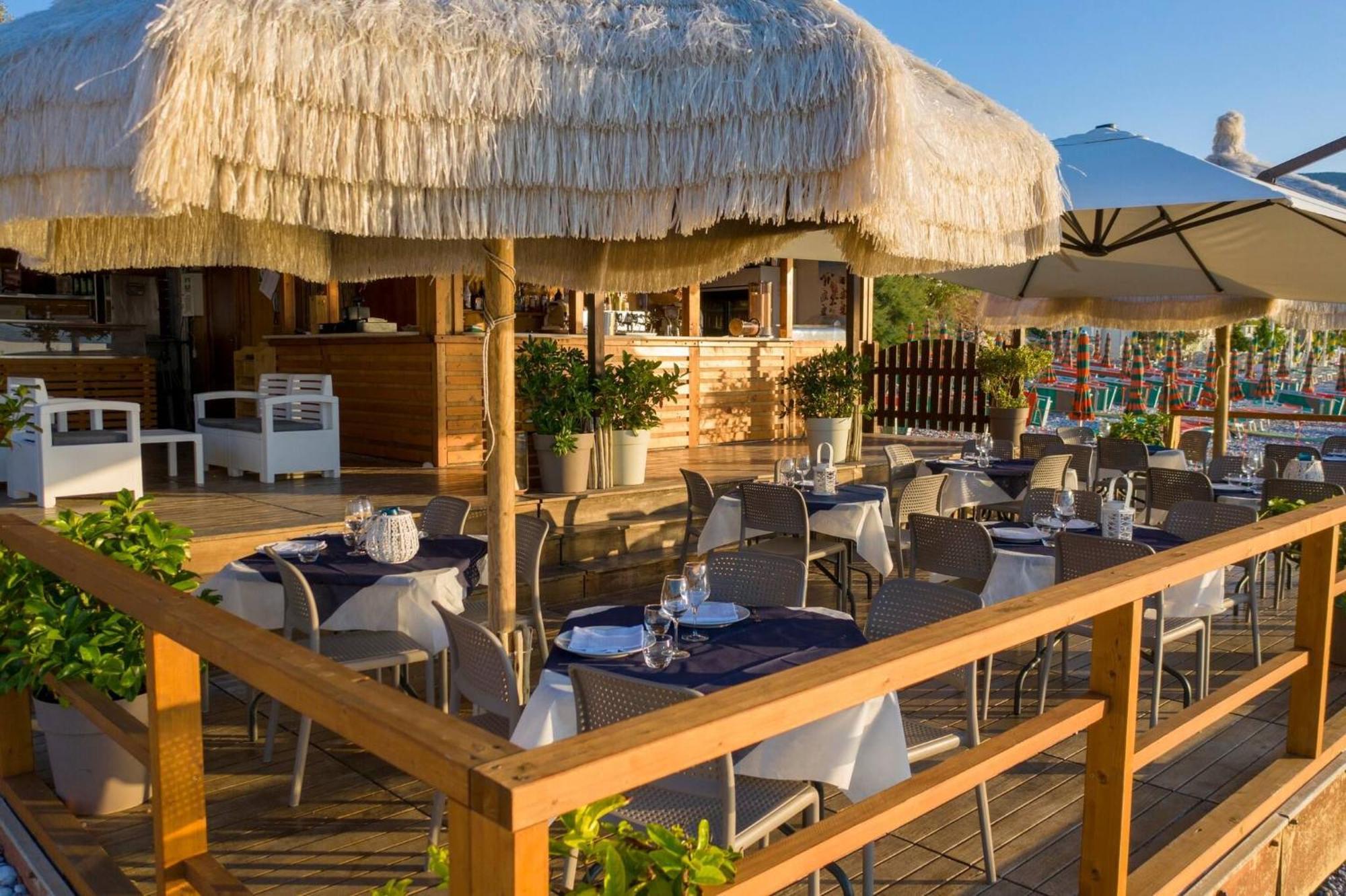 Saracena Holiday Home Featured With Private Beach And Swimming Pool Mattinata Dış mekan fotoğraf