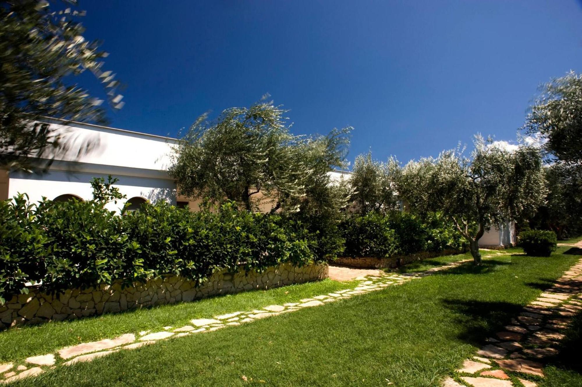 Saracena Holiday Home Featured With Private Beach And Swimming Pool Mattinata Dış mekan fotoğraf