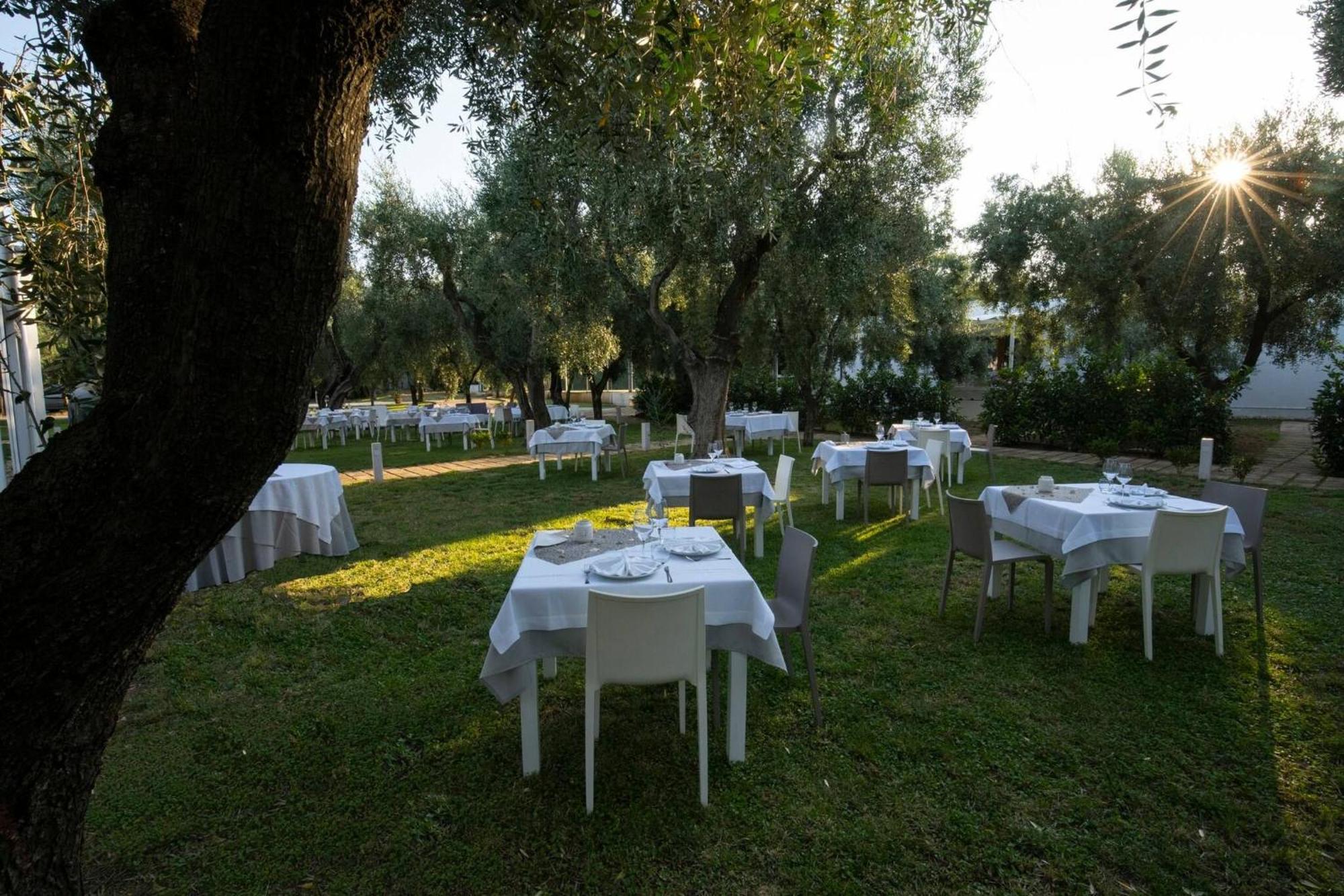 Saracena Holiday Home Featured With Private Beach And Swimming Pool Mattinata Dış mekan fotoğraf
